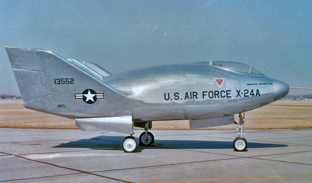 Illustration for article titled This Date in Aviation History: April 15 - April 18